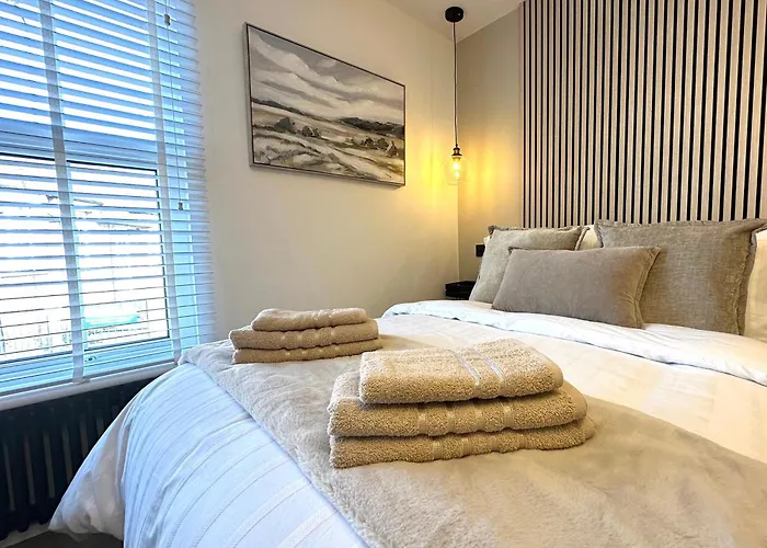 Urban Chic- Stylish Flat In The Heart Of St Albans