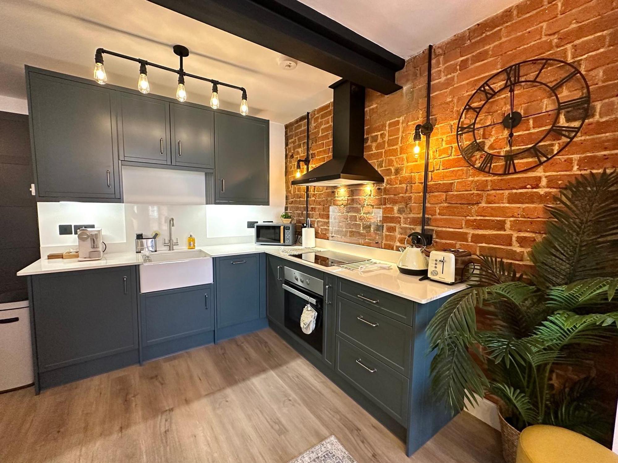 Urban Chic- Stylish Flat In The Heart Of Appartement